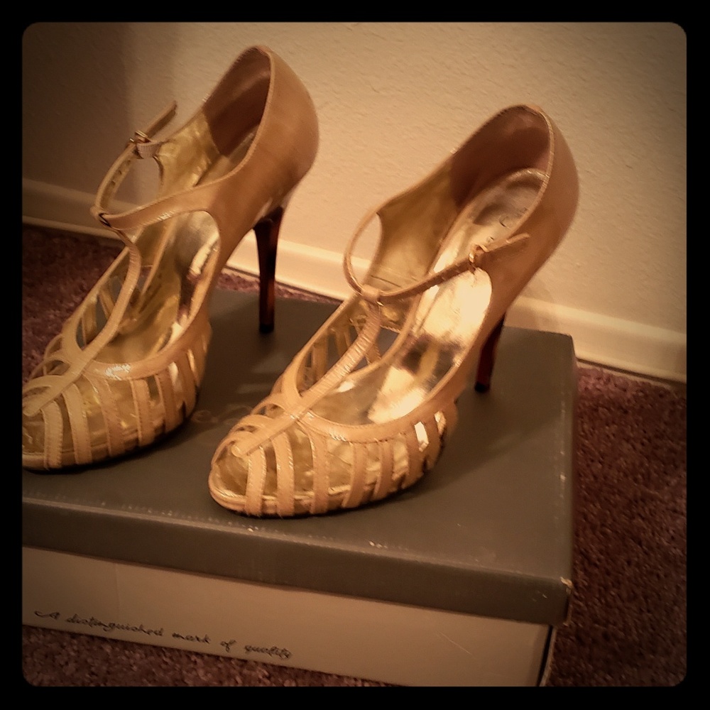 High Heel shoes